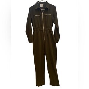 Army green jumpsuit size: s